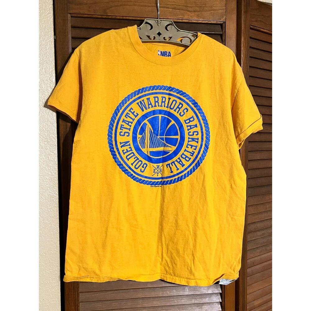 Nba Golden State Warriors Mens Small Yellow Short Sleeve Graphic T Shirt 18X23
